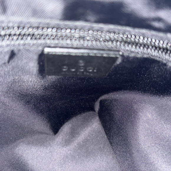 Gucci Messenger bag. - Picture 6 of 7